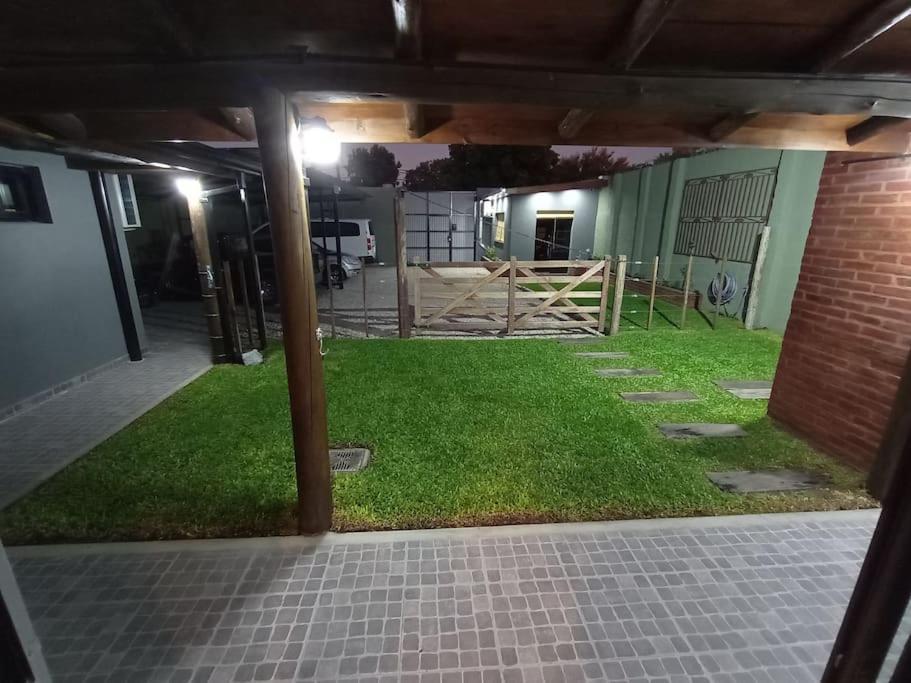 Apartament Escala Ezeiza Loft Con Desayuno Luis Guillon Zewnętrze zdjęcie